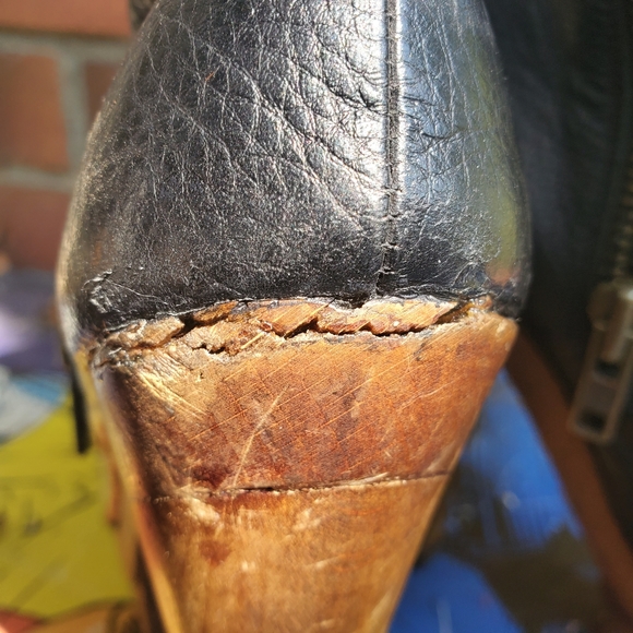 GIVANNO Leather Clog Booties - Picture 8 of 8